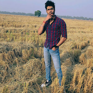 Meet your Posher, Akash